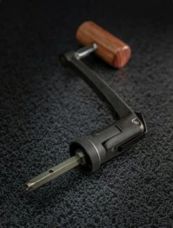 Daiwa Handle Emblem 35 / 45 8 Daiwa Handle Emblem 35 / 45 -Winkel Voor Visbenodigdheden daiwa handle emblem 35 45 2